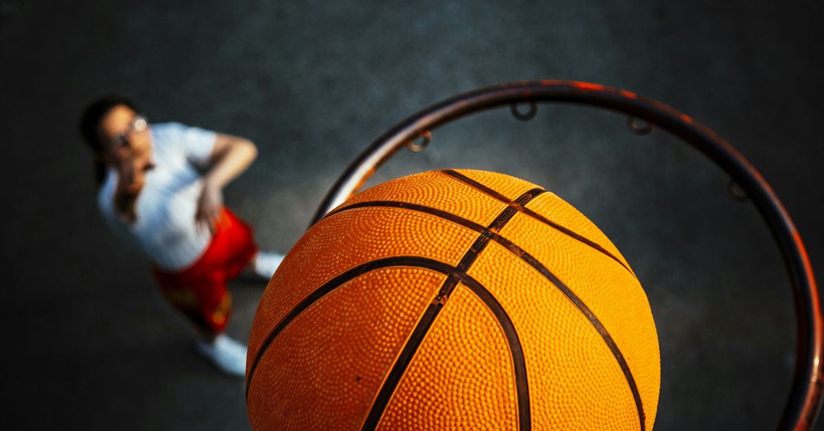 Economic Analysis of Global Sports Markets
